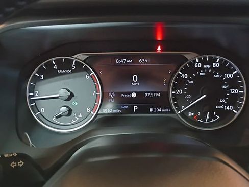 Used 2025 Nissan Rogue SV AWD/4WD image 17