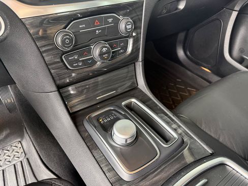 Used 2019 Chrysler 300 Touring L w/ Quick Order Package 2EF RWD image 20