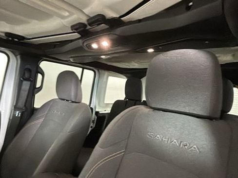 Used 2024 Jeep Wrangler Unlimited Sahara AWD/4WD image 12