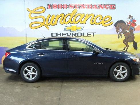 Used 2017 Chevrolet Malibu LS image 1