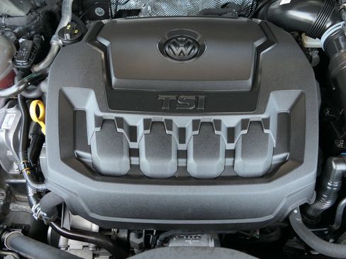 Used 2024 Volkswagen Tiguan SE FWD image 30