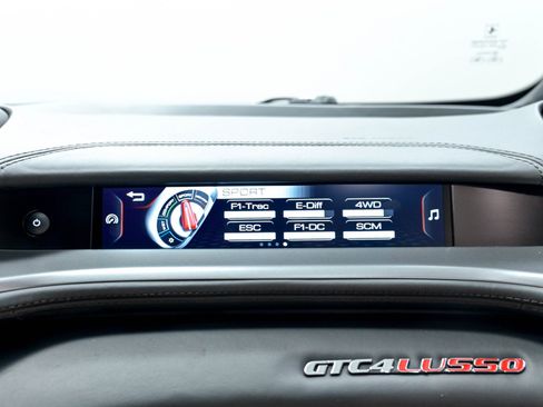 Used 2017 Ferrari GTC4Lusso AWD/4WD image 60
