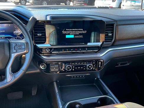 Used 2024 Chevrolet Silverado 2500 High Country w/ High Country Premium Package image 17