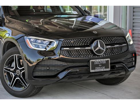 Certified 2020 Mercedes-Benz GLC 300 4MATIC image 2