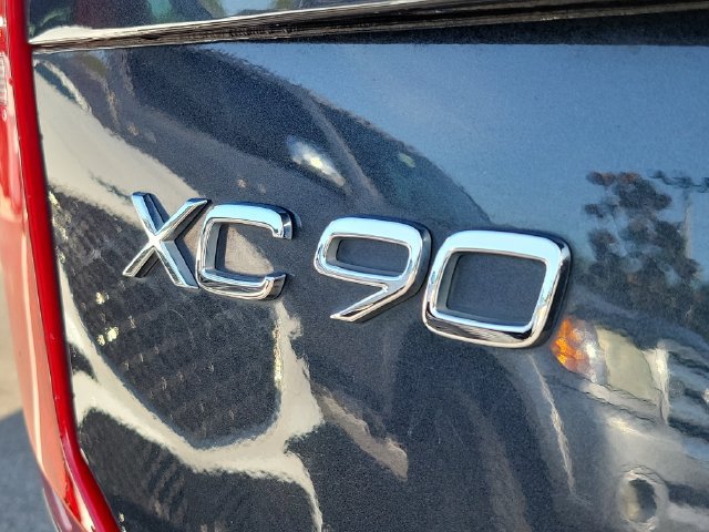 Used 2021 Volvo XC90 T6 Momentum w/ Protection Package Premier AWD/4WD image 12