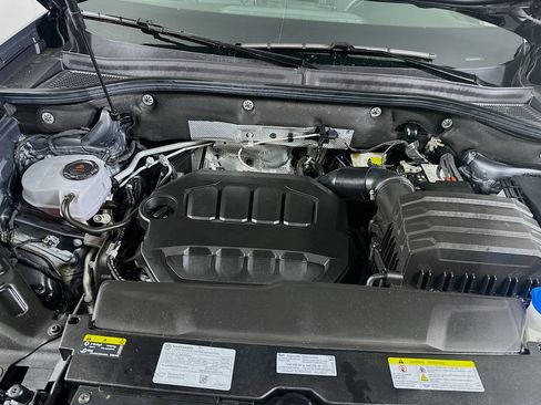 Used 2025 Volkswagen Atlas SE FWD image 34