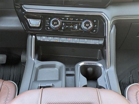 Used 2025 GMC Sierra 2500 Denali Ultimate w/ Max Trailering Package image 19