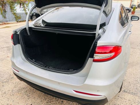 Used 2019 Ford Fusion SEL image 13