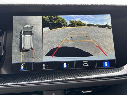 Certified 2023 Buick Envision Essence w/ Technology Package I image 15