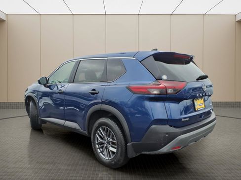 Used 2023 Nissan Rogue S image 11