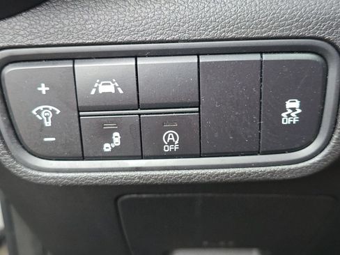 Used 2022 Kia Soul LX w/ Technology Package FWD image 8