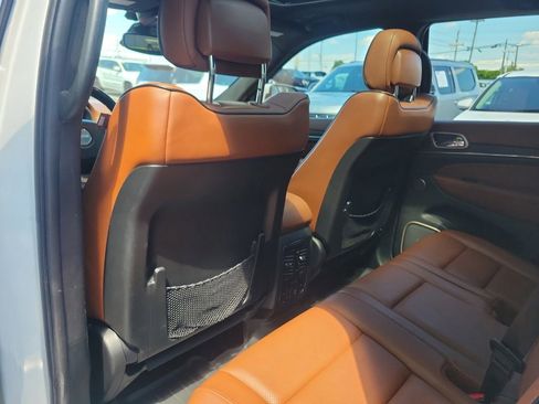 Used 2017 Jeep Grand Cherokee Summit w/ Platinum Series Group AWD/4WD image 17