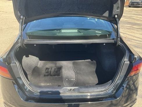 Used 2023 Nissan Altima 2.5 SV FWD image 38