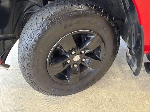 Used 2017 RAM 1500 Express image 20