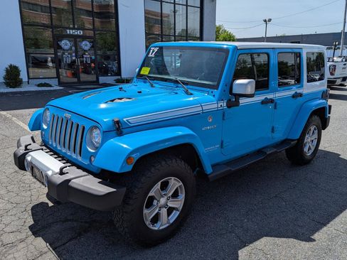 Used 2017 Jeep Wrangler Unlimited Sahara w/ Quick Order Package 24E Chief AWD/4WD image 2