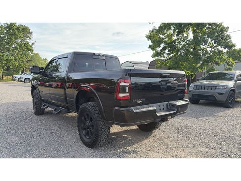 Used 2021 RAM 2500 Laramie w/ Night Edition AWD/4WD image 4