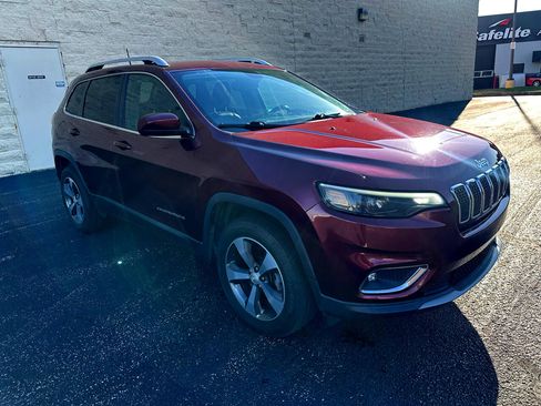 Used 2019 Jeep Cherokee Limited image 7
