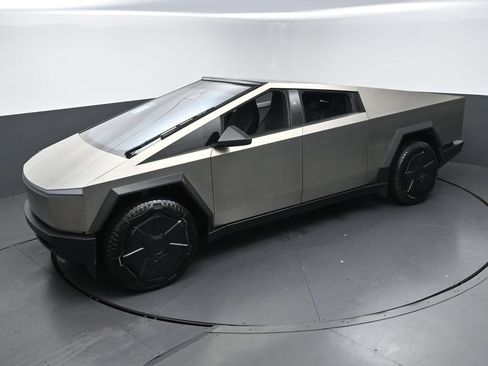 Used 2024 Tesla Cybertruck Cyberbeast AWD/4WD image 38