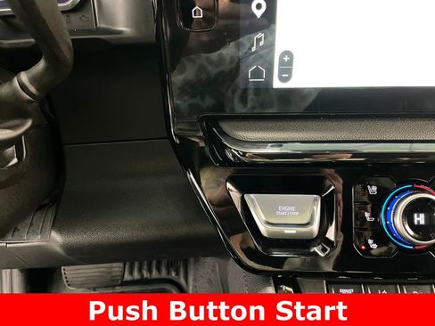 Used 2025 GMC Sierra 2500 AT4 image 7