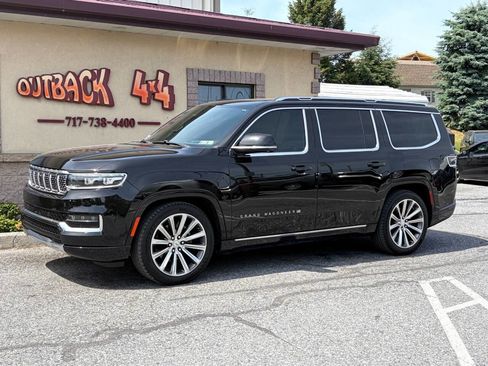 Used 2022 Jeep Grand Wagoneer Series II AWD/4WD image 3