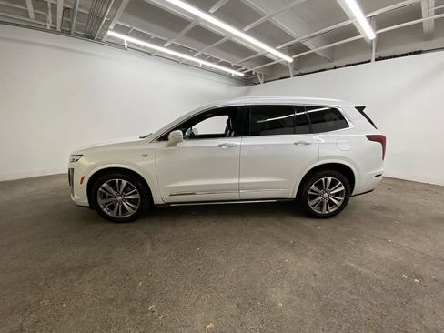Used 2020 Cadillac XT6 Premium Luxury w/ Platinum Package image 3