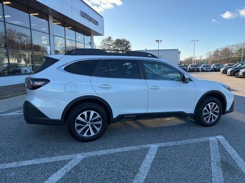 Used 2021 Subaru Outback Premium image 9