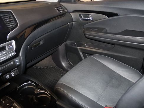 Used 2022 Honda Pilot Elite image 49