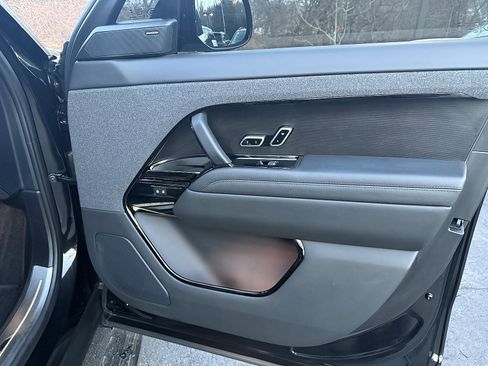 Used 2024 Land Rover Range Rover Sport Dynamic SE image 13