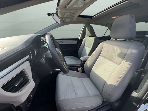 Used 2016 Toyota Corolla LE image 10