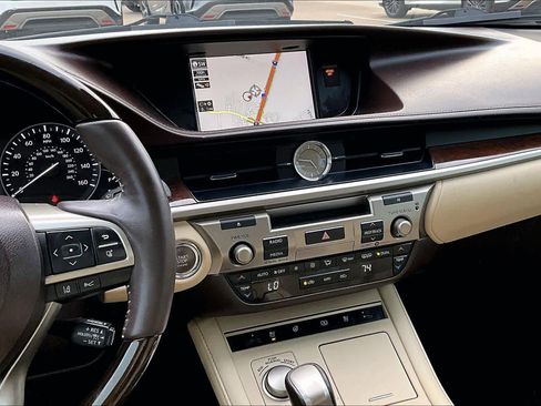 Used 2017 Lexus ES 350 image 6