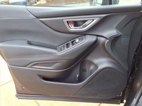 Used 2019 Subaru Forester Premium image 20