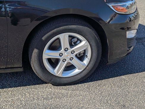 Used 2024 Chevrolet Malibu LS image 7