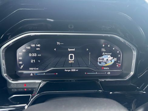 Used 2024 GMC Sierra 2500 SLT w/ SLT Premium Package image 17