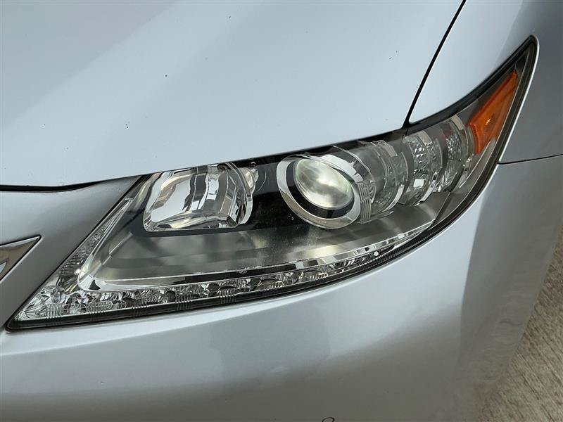 Used 2014 Lexus ES 300h w/ Luxury Package w/Bamboo Trim FWD image 17