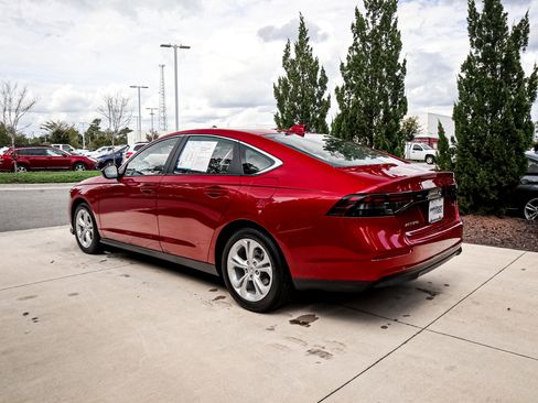 Certified 2025 Honda Accord LX image 7