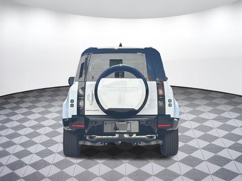 New 2026 Land Rover Defender 110 X-Dynamic SE AWD/4WD image 10