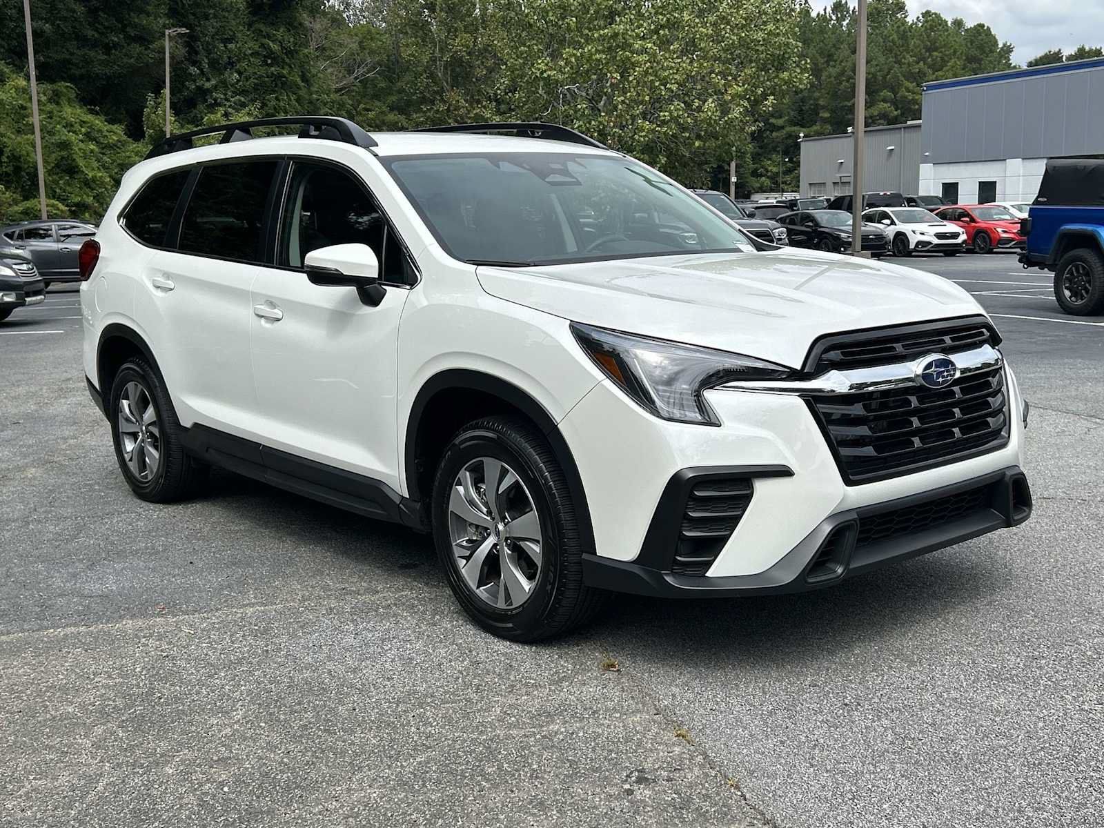 Used 2023 Subaru Ascent Premium AWD/4WD image 5