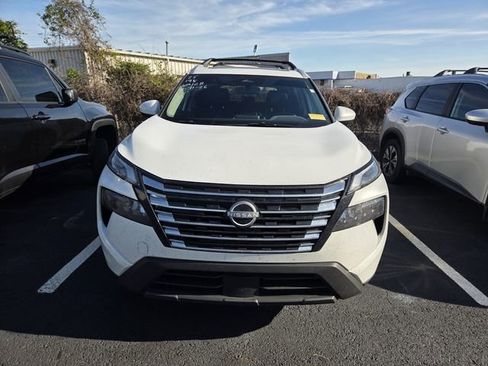 Certified 2025 Nissan Rogue SV w/ SV Premium Package image 2