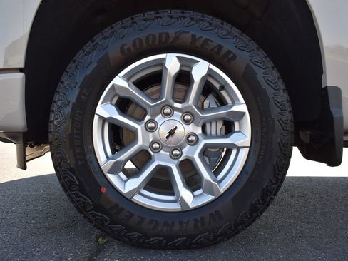 New 2026 Chevrolet Silverado 1500 RST AWD/4WD image 17