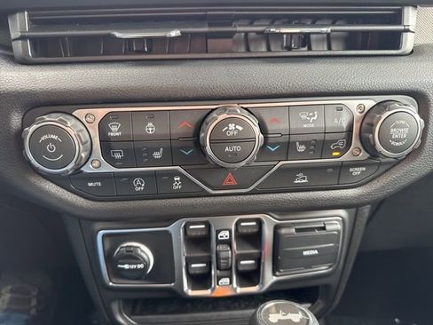 New 2026 Jeep Wrangler Sport S image 20