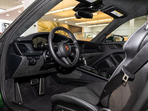 Used 2026 Porsche 911 GT3 RWD image 2