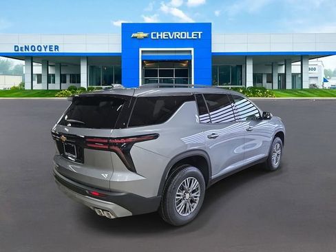 New 2026 Chevrolet Traverse LT w/ Driver Confidence Package image 5