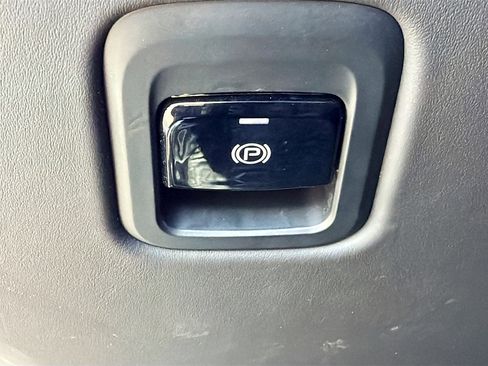 Certified 2024 Maserati GranTurismo Modena image 33