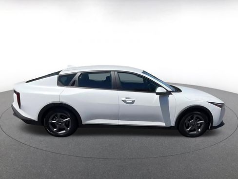 Used 2025 Kia K4 FWD image 16