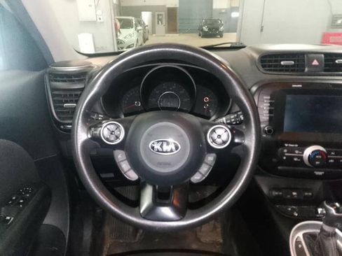 Used 2019 Kia Soul + FWD image 32