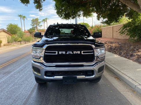 Used 2021 RAM 2500 Tradesman w/ Chrome Appearance Group AWD/4WD image 3