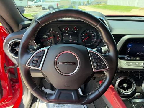 Used 2020 Chevrolet Camaro LT w/ Technology Package RWD image 12