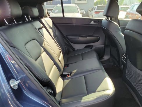 Used 2022 Kia Sportage Nightfall Edition image 19