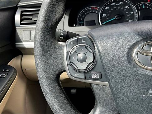 Used 2013 Toyota Camry LE image 18