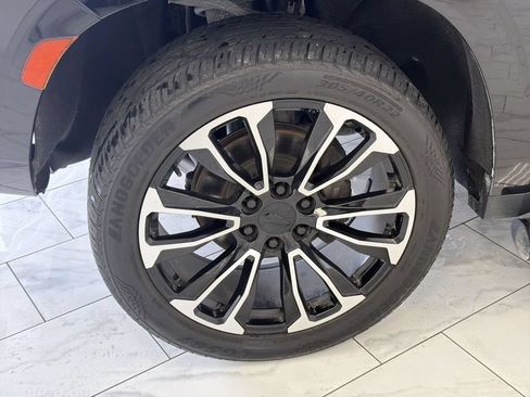 Used 2021 Chevrolet Tahoe Z71 w/ Z71 Signature Package AWD/4WD image 34